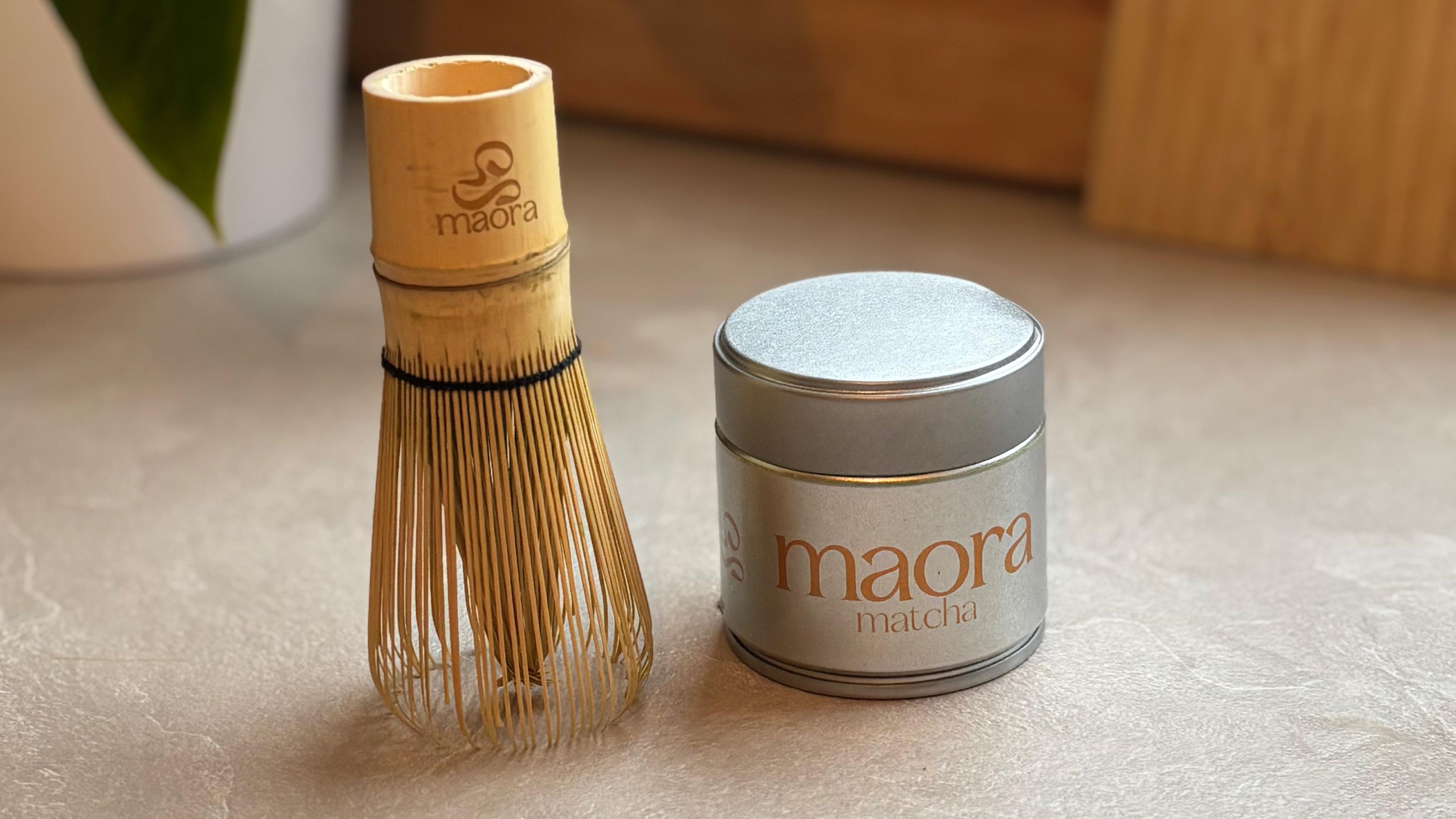 Maora Matcha Besen und Dose 